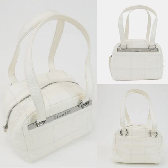 CHANEL Handbags - 💎✨Authentic✨💎CHANEL Chocolate Bar CaviarSkin Mini Boston Hand Bag White